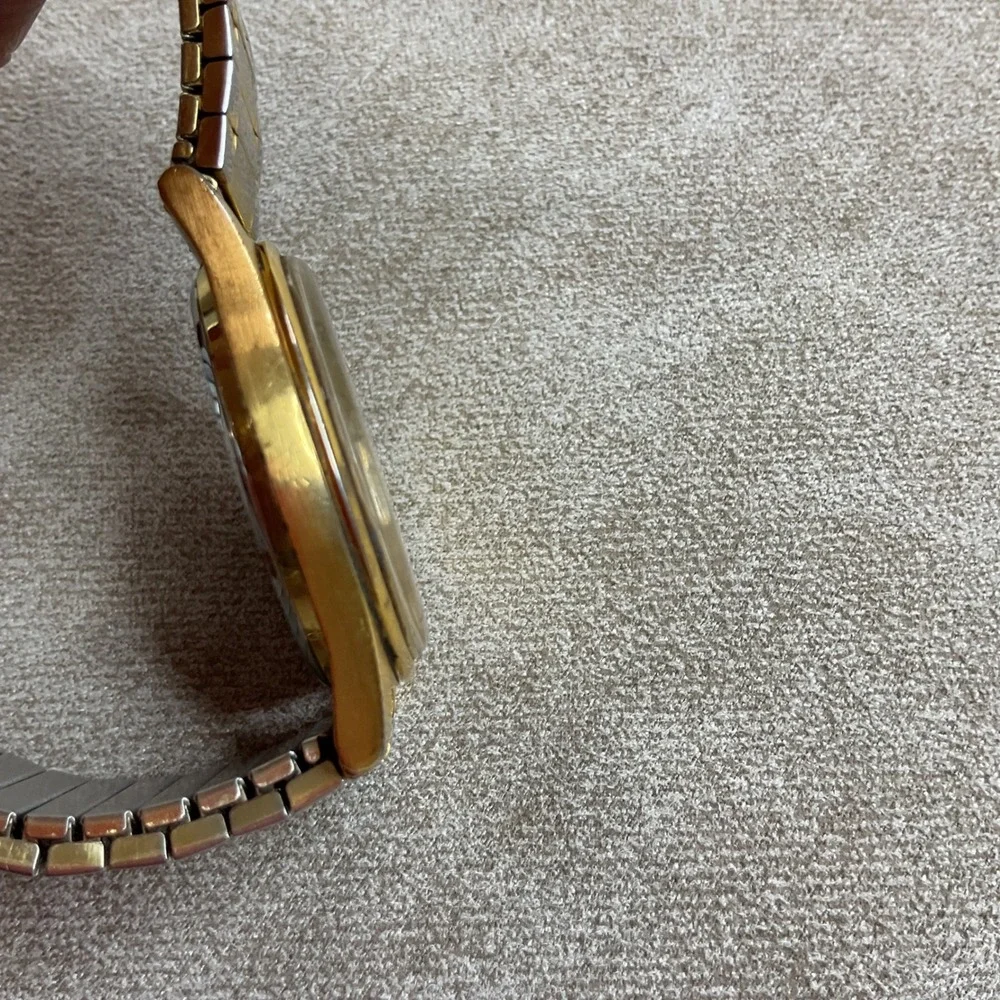 Seiko Quartz Mens Watch Gold Tone Date Window 7N42-8A30 Vintage Expansion‎ Band